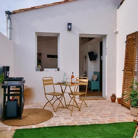 Studio Avec Terrasse A 250 Metres Du Port Rivedoux-Plage Luaran gambar